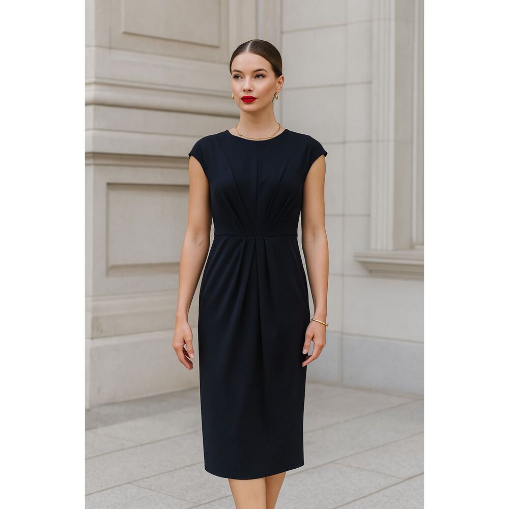 Max Mara Made in Italy Midi Dress in Black 6